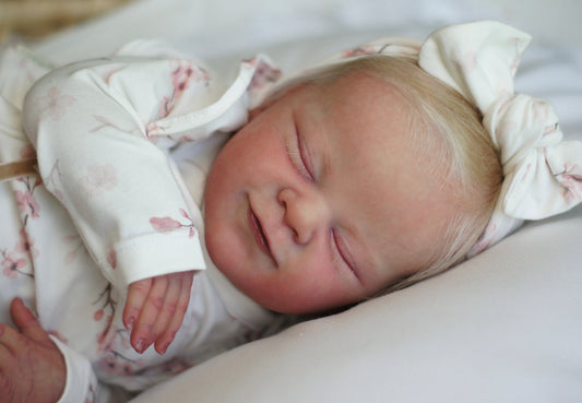 Muñeca Reborn Julia Niña Premium 54cm / 2.900 kg + Pack Premium