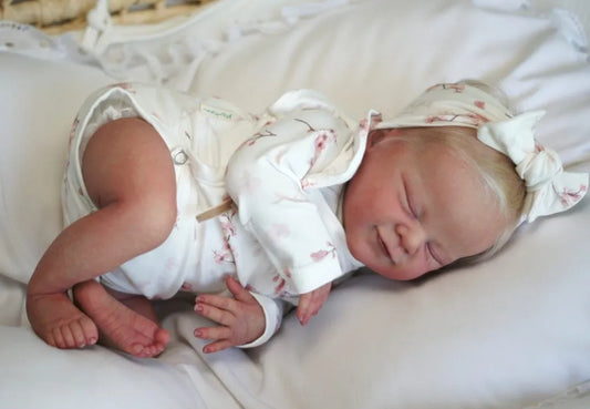 Muñeca Reborn Julia Niña Premium 54cm / 2.900 kg + Pack Premium